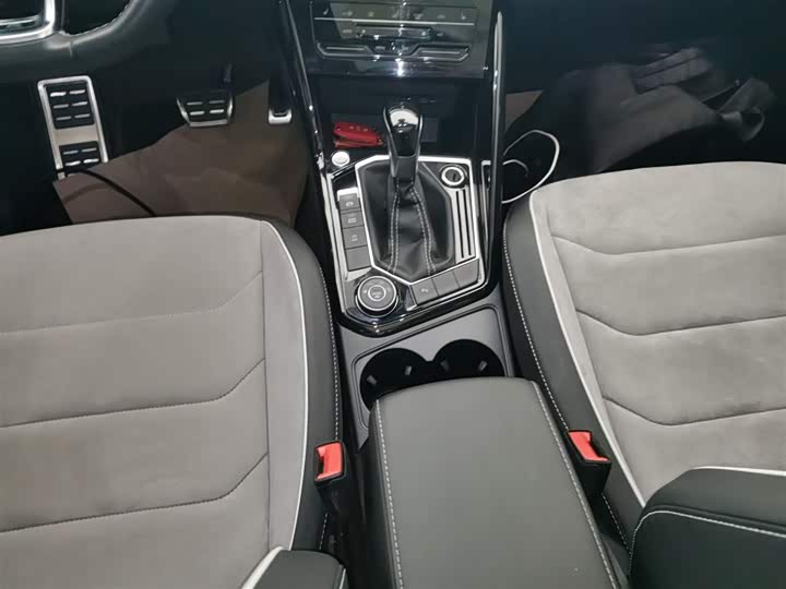 Фото 14 - Volkswagen Tayron