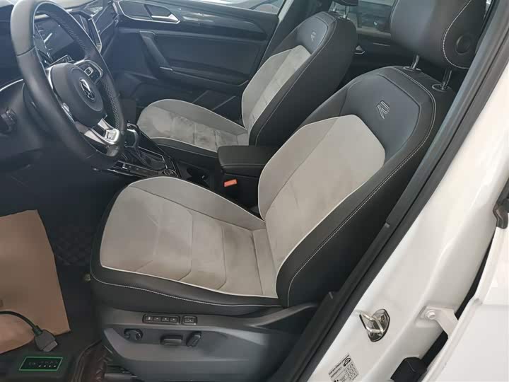 Фото 15 - Volkswagen Tayron