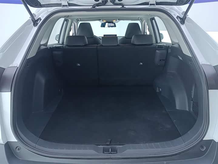 Фото 4 - Toyota RAV4