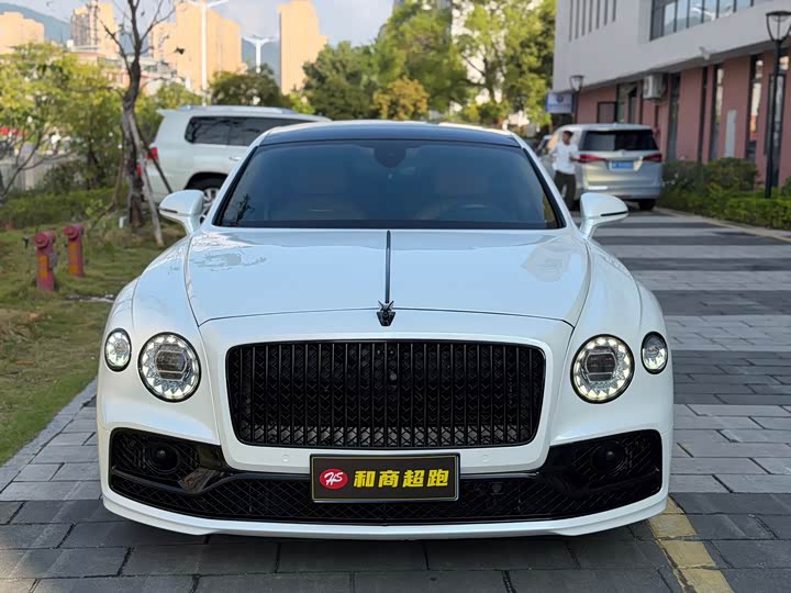 Фото 1 - Bentley Flying Spur
