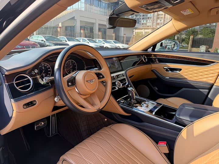 Фото 7 - Bentley Flying Spur