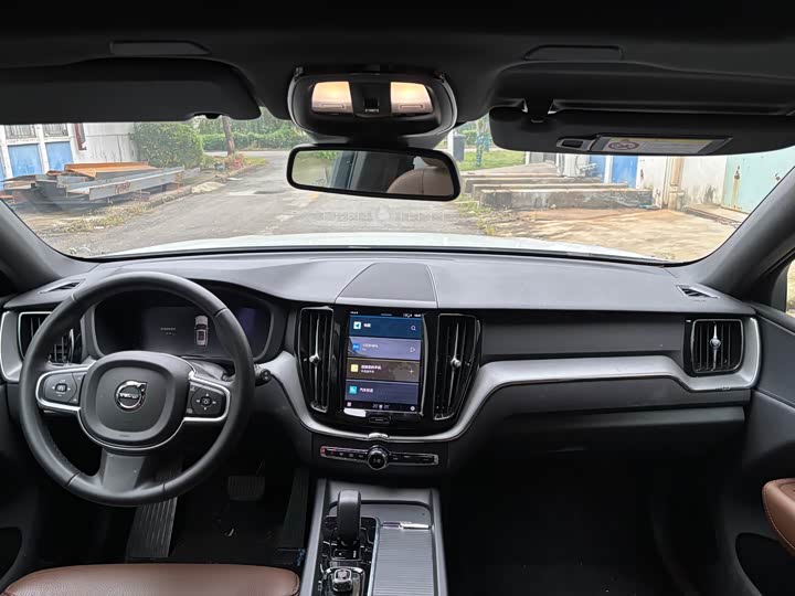 Фото 11 - Volvo XC60