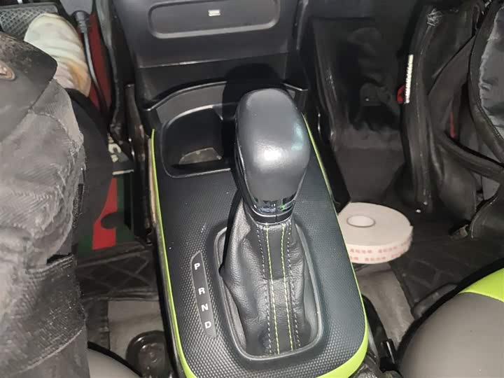 Фото 14 - Roewe Clever