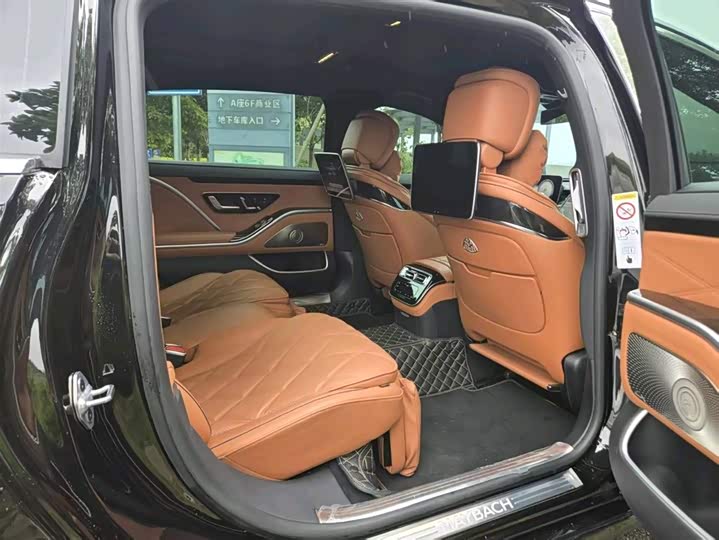 Фото 10 - Mercedes-Benz Maybach S-Class