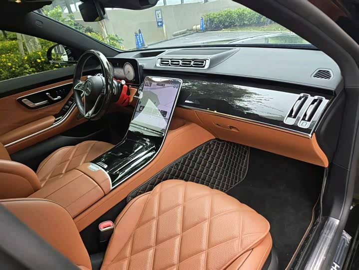Фото 9 - Mercedes-Benz Maybach S-Class
