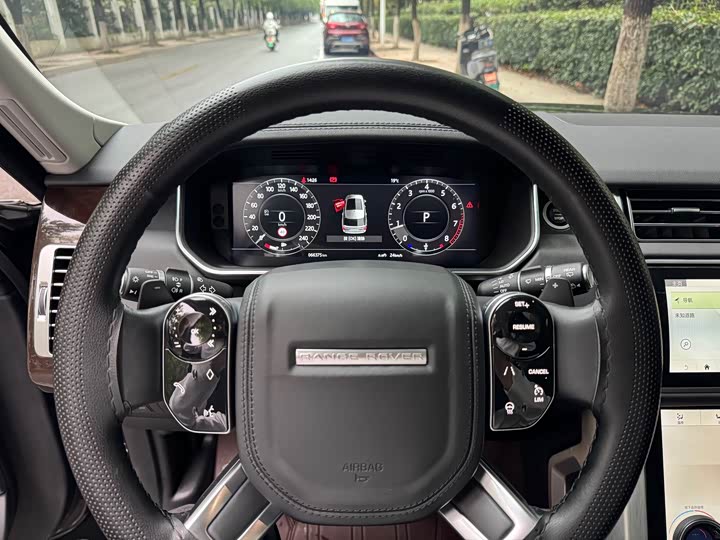 Фото 9 - Land Rover Range Rover