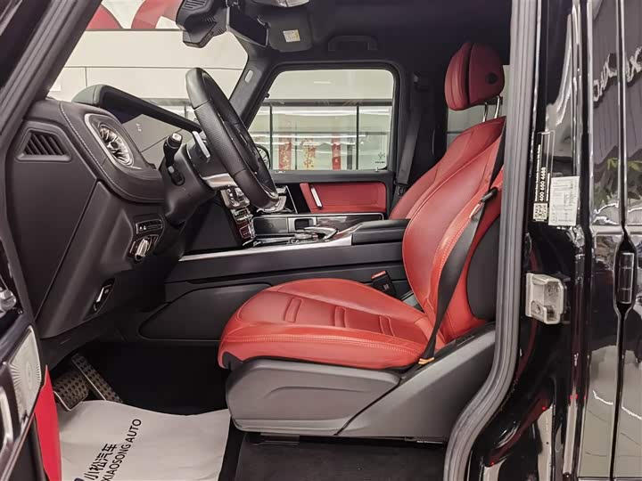 Фото 10 - Mercedes-Benz G-Class