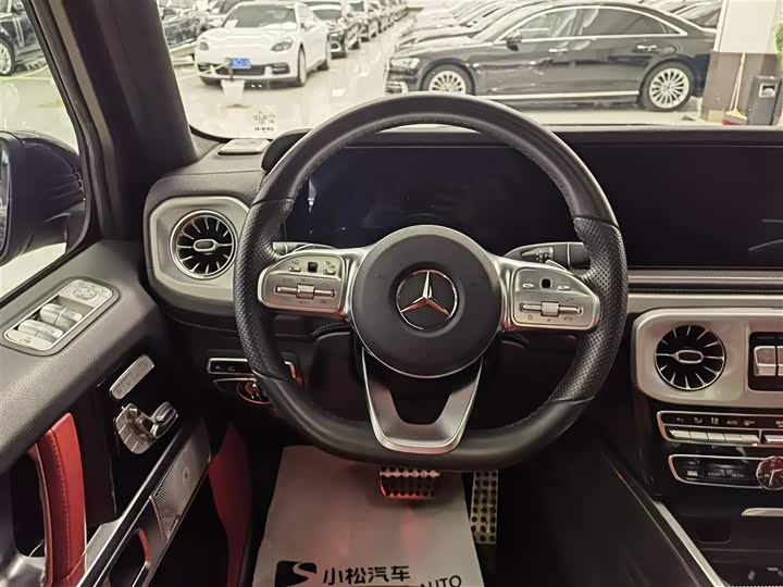 Фото 13 - Mercedes-Benz G-Class