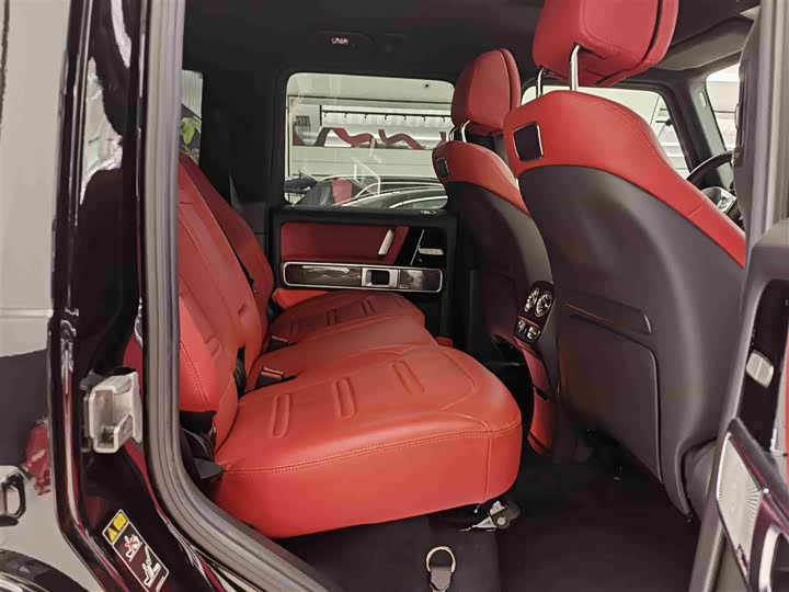 Фото 19 - Mercedes-Benz G-Class