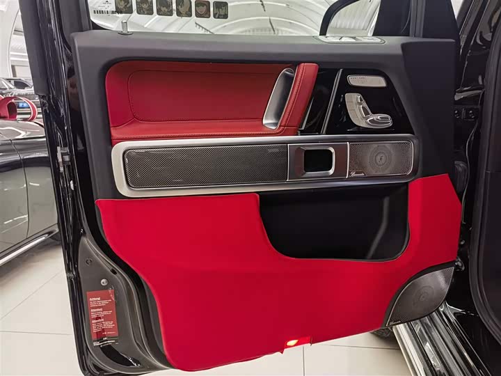 Фото 8 - Mercedes-Benz G-Class