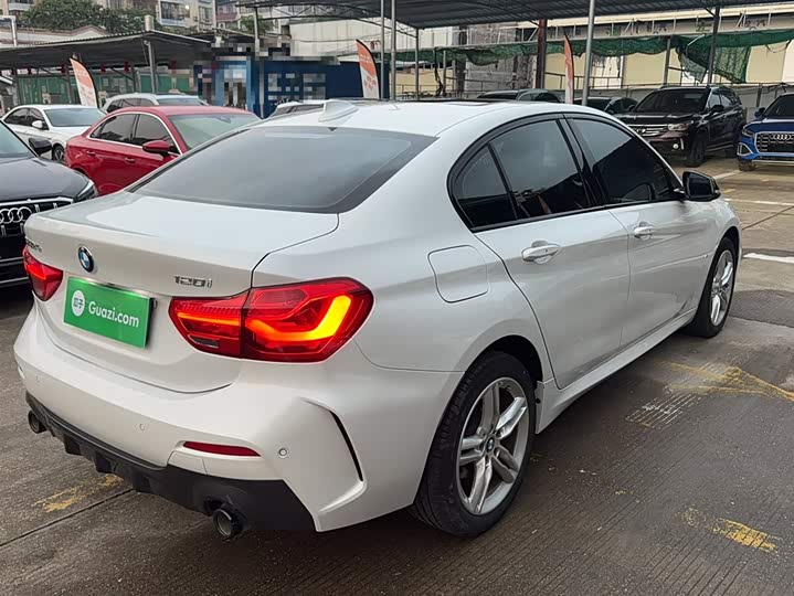 Фото 11 - BMW 1 Series