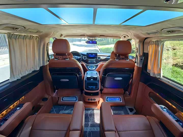 Фото 9 - Mercedes-Benz Vito