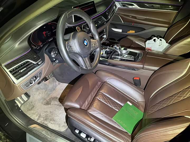 Фото 7 - BMW 7 Series