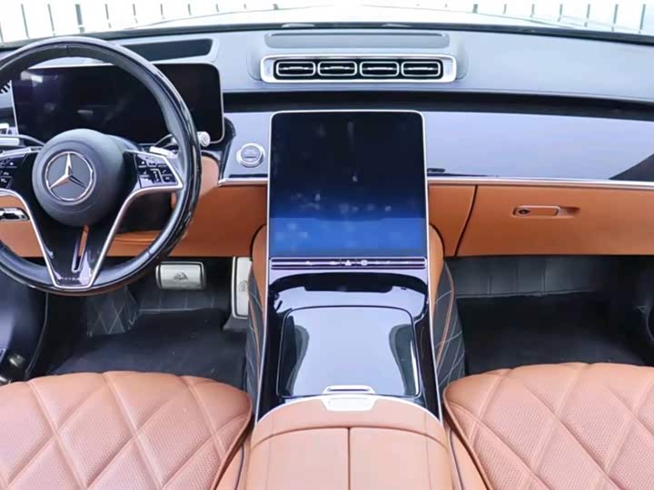 Фото 10 - Mercedes-Benz Maybach S-Class