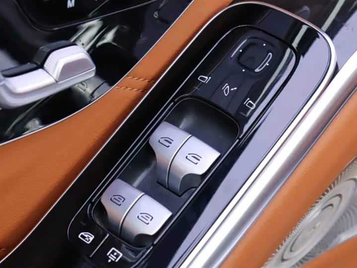 Фото 8 - Mercedes-Benz Maybach S-Class