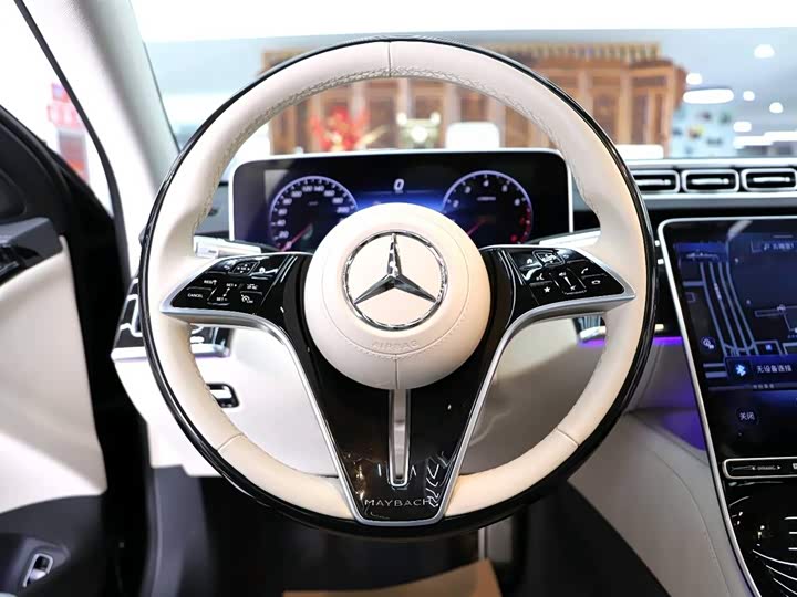 Фото 2 - Mercedes-Benz Maybach S-Class