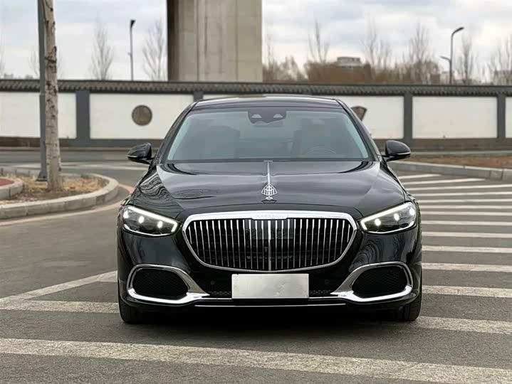 Фото 1 - Mercedes-Benz Maybach S-Class
