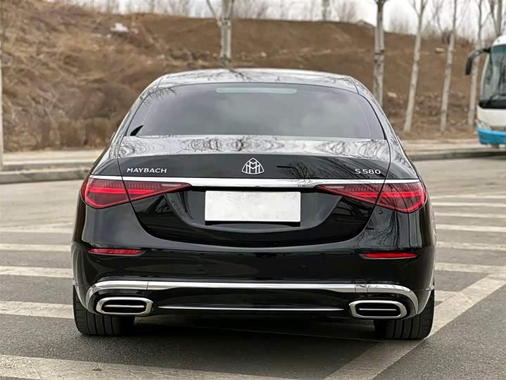 Фото 2 - Mercedes-Benz Maybach S-Class