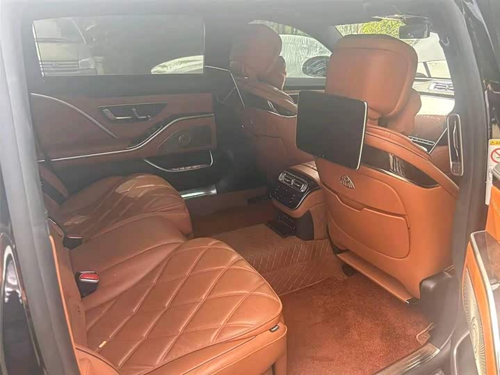 Фото 5 - Mercedes-Benz Maybach S-Class