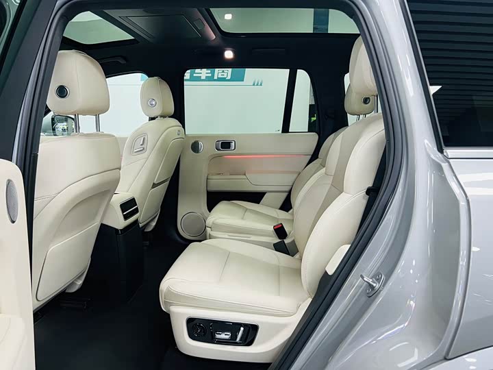 Фото 10 - LiXiang L9