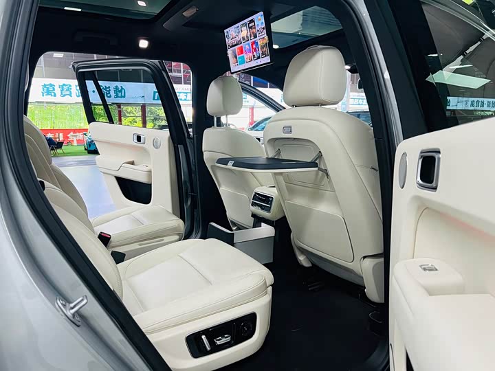 Фото 11 - LiXiang L9