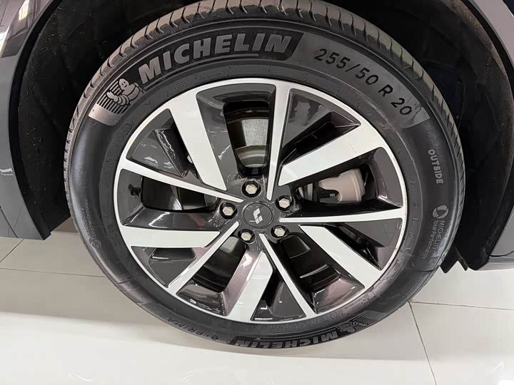 Фото 20 - LiXiang L7