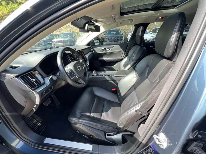 Фото 5 - Volvo S60