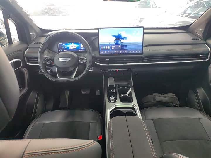 Фото 10 - Geely Okavango L