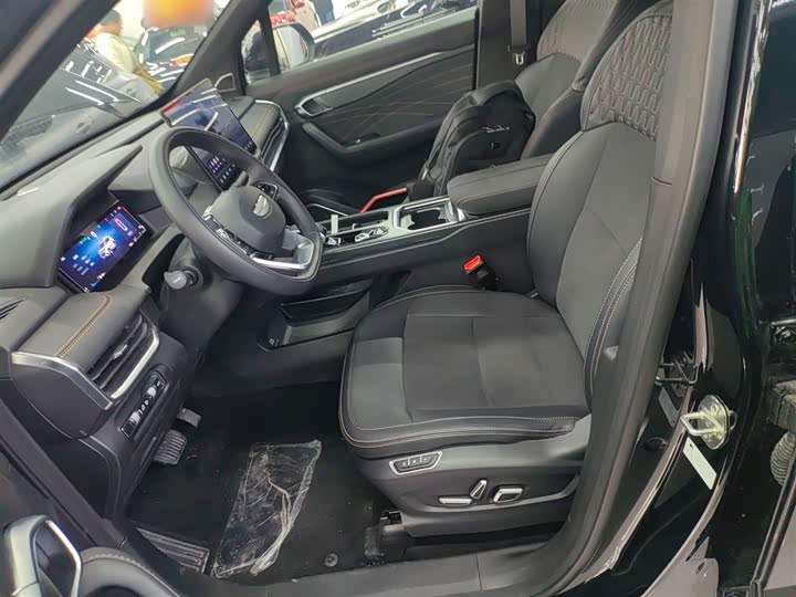 Фото 15 - Geely Okavango L