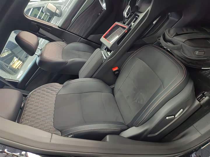 Фото 25 - Geely Okavango L