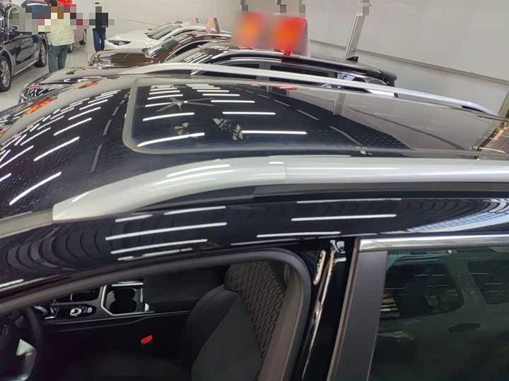 Фото 27 - Geely Okavango L