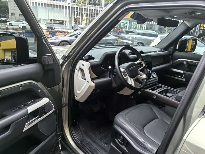 Фото 6 - Land Rover Defender