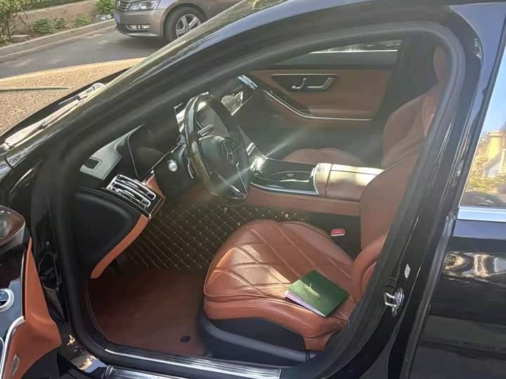 Фото 3 - Mercedes-Benz Maybach S-Class