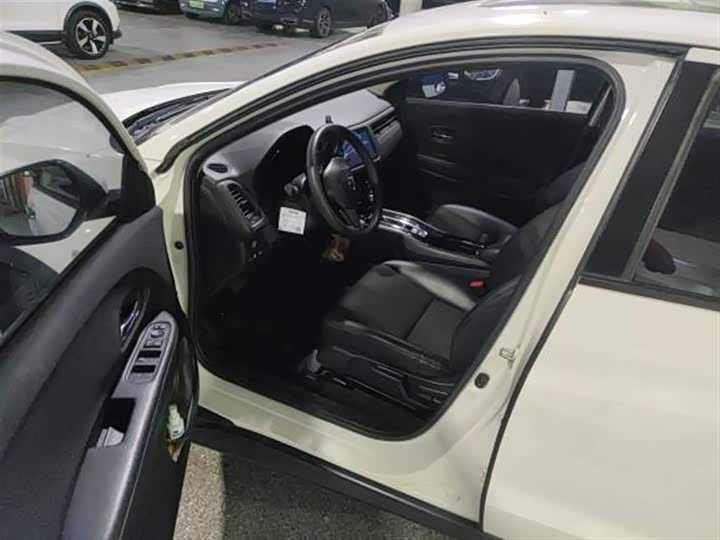 Фото 5 - Honda Vezel