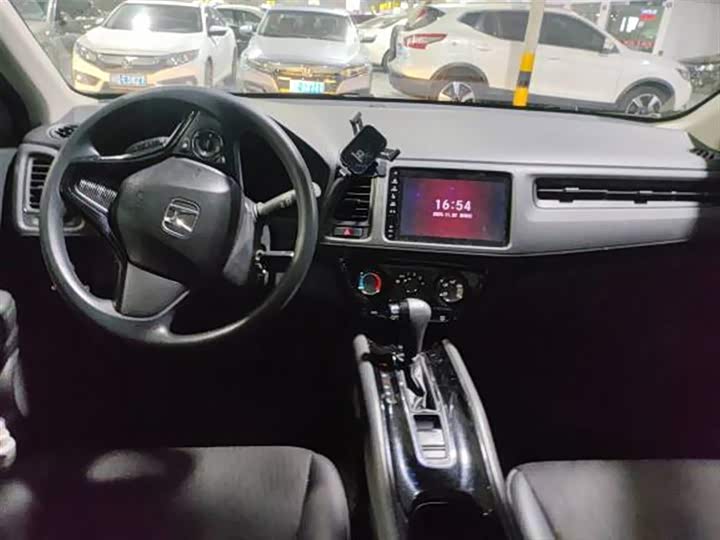 Фото 7 - Honda Vezel
