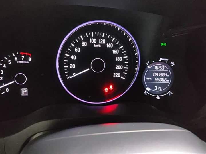 Фото 8 - Honda Vezel