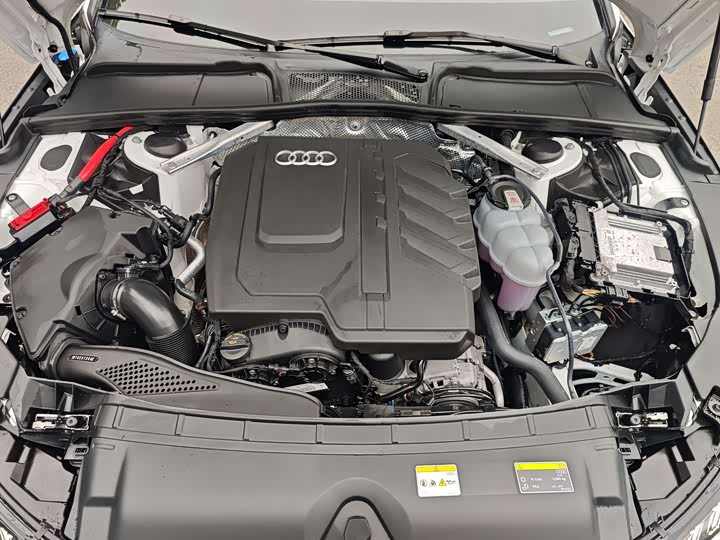 Фото 21 - Audi A4L