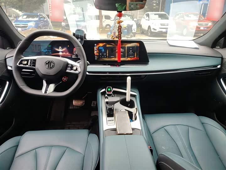 Фото 10 - MG Motor 7