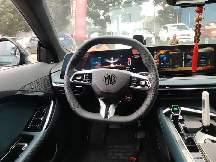 Фото 11 - MG Motor 7