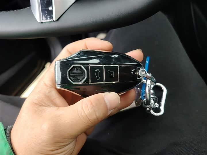 Фото 9 - MG Motor 7