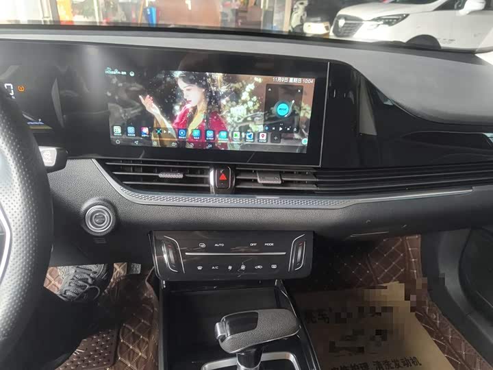 Фото 13 - Bestune B70