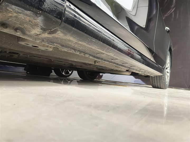 Фото 22 - Bestune B70