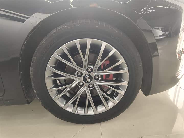 Фото 23 - Bestune B70