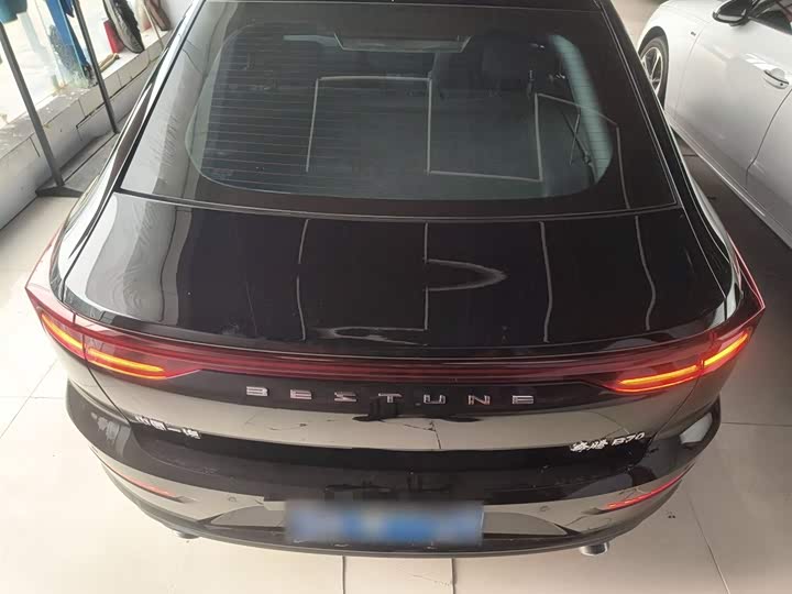 Фото 6 - Bestune B70