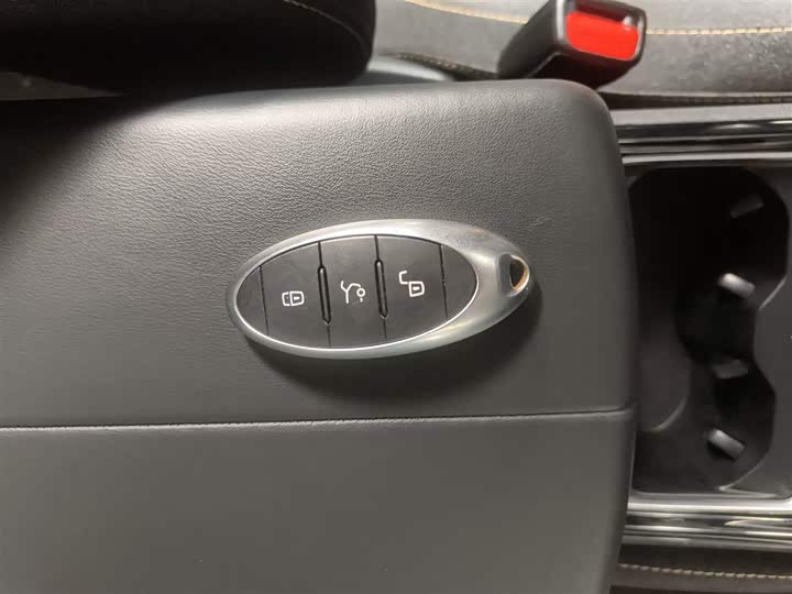 Фото 9 - Bestune B70