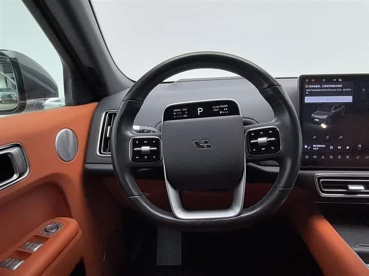 Фото 11 - LiXiang L7