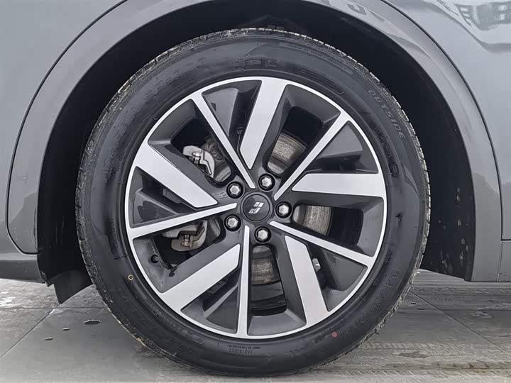 Фото 17 - LiXiang L7