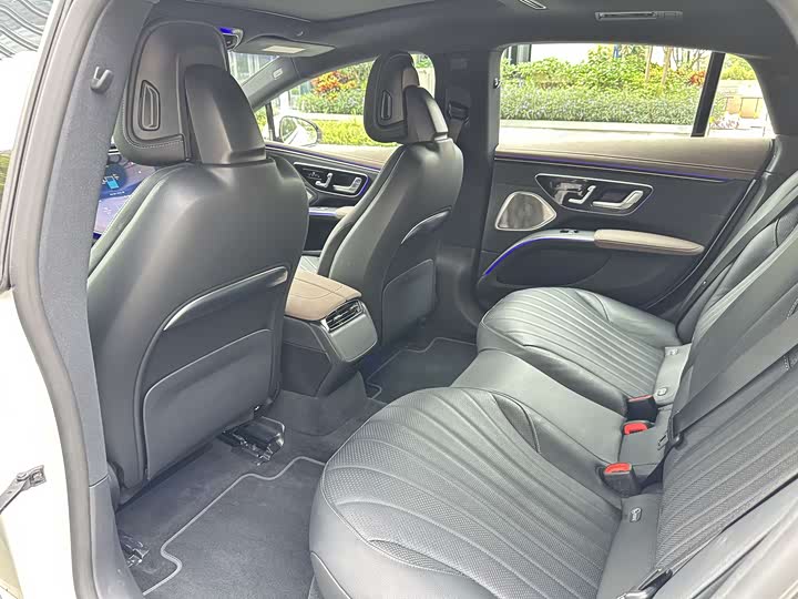 Фото 11 - Mercedes-Benz EQS