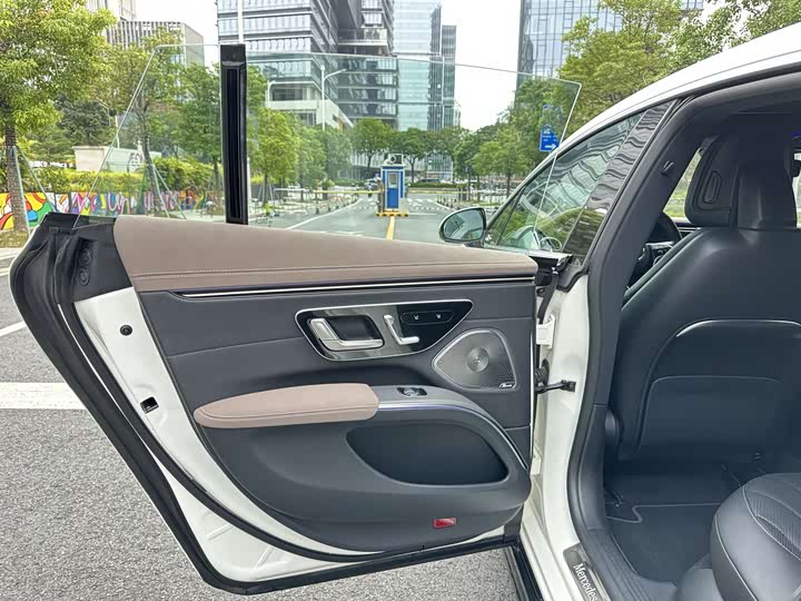 Фото 12 - Mercedes-Benz EQS