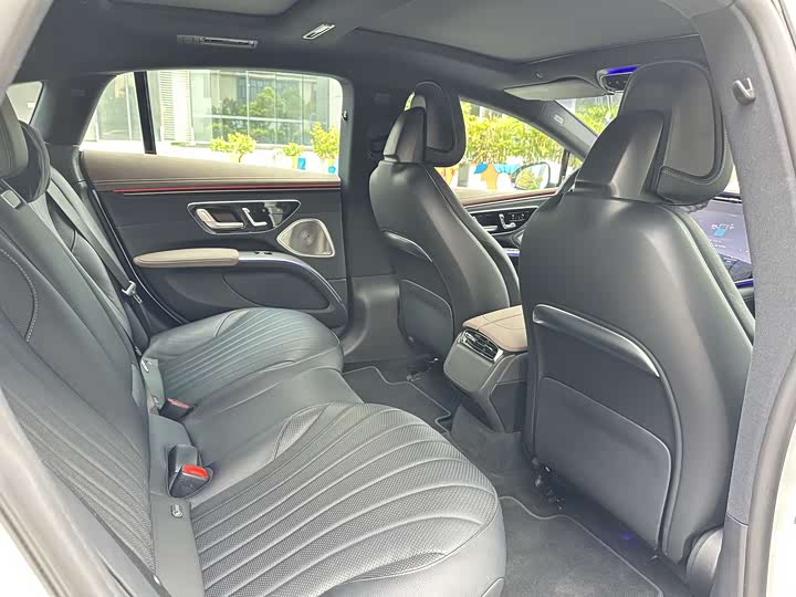 Фото 15 - Mercedes-Benz EQS